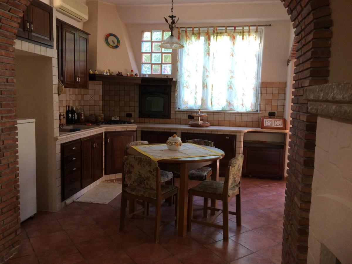 Marinette Bed & Breakfast Barcellona-Pozzo di Gotto Bagian luar foto